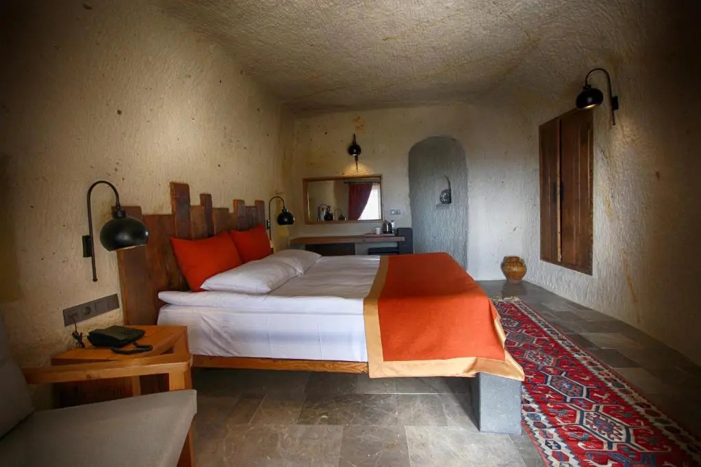 Deluxe Double room (full double bed)