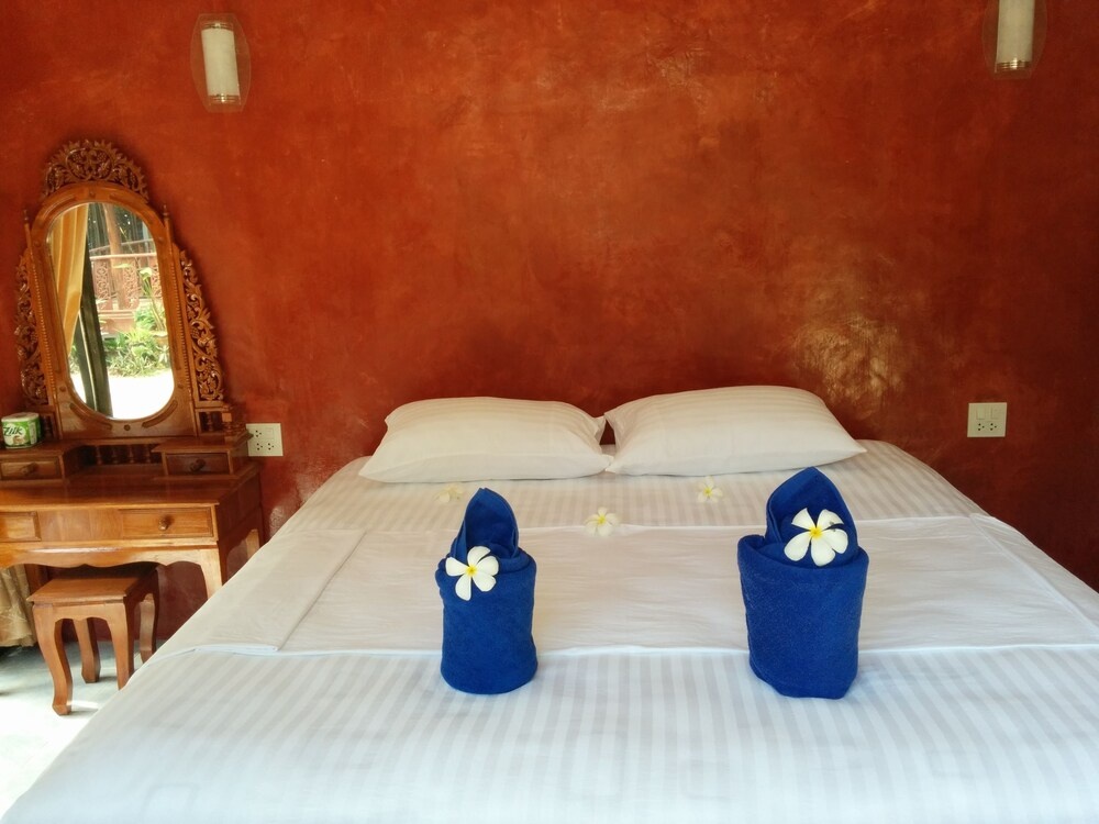 Koh Tao Beachside Resort — 4