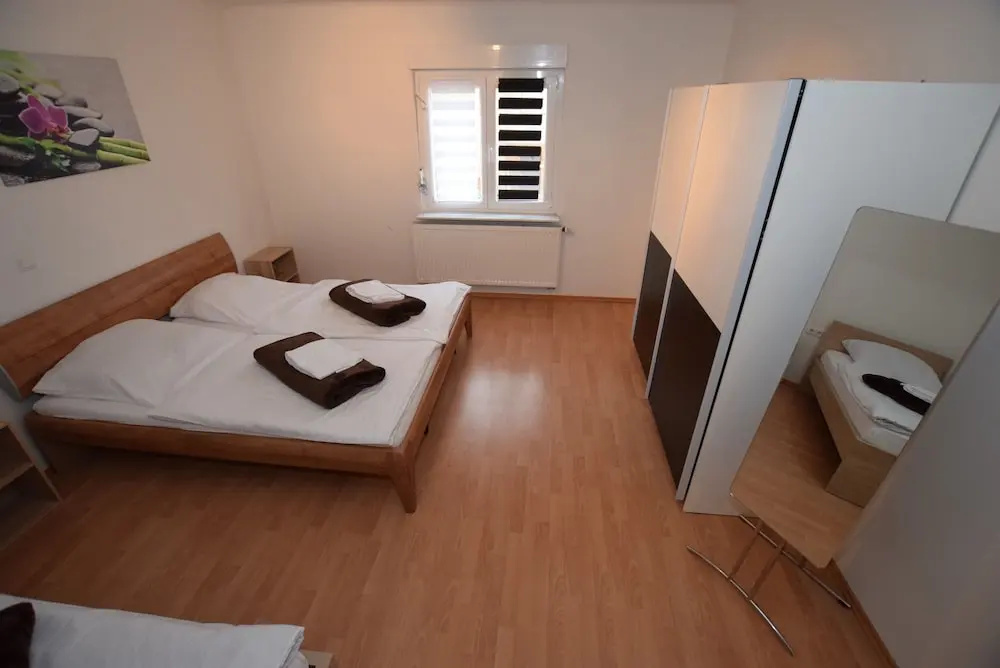 AB Apartment 25