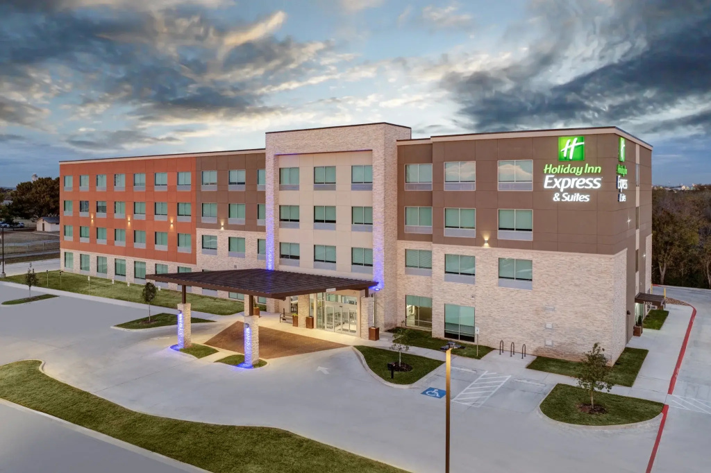 Holiday Inn Express & Suites Austin Airport East by IHG