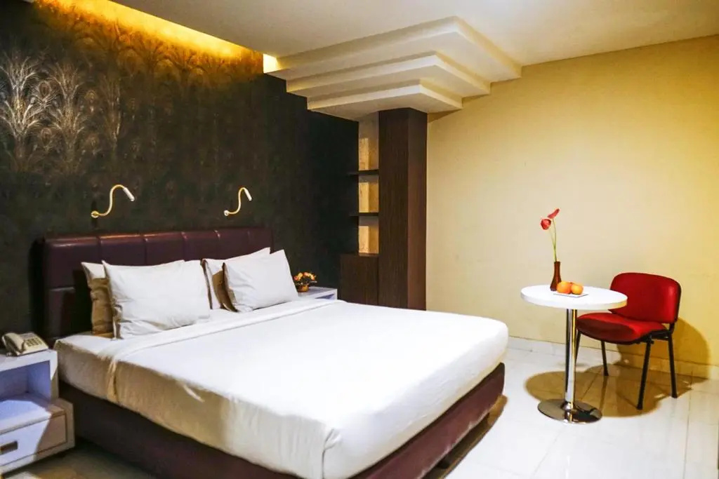 Empress Hotel Makassar - Chambres