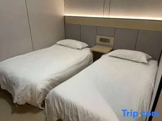 Bed in Dorm (male dorm)