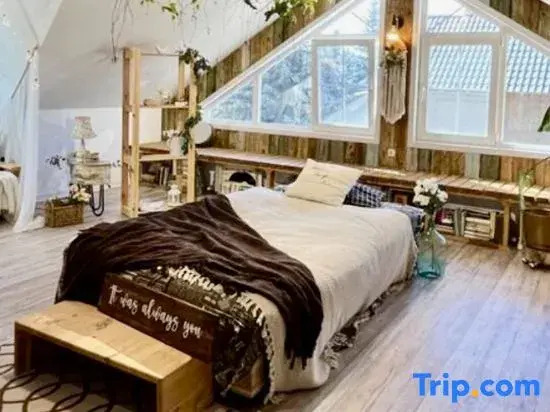 Отель Fotofabrika - Unique Beautiful 3 Storeys House в Усть-Каменогорске
