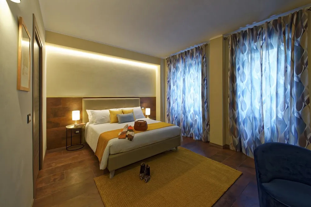 Red No. 1 Double room (full double bed)