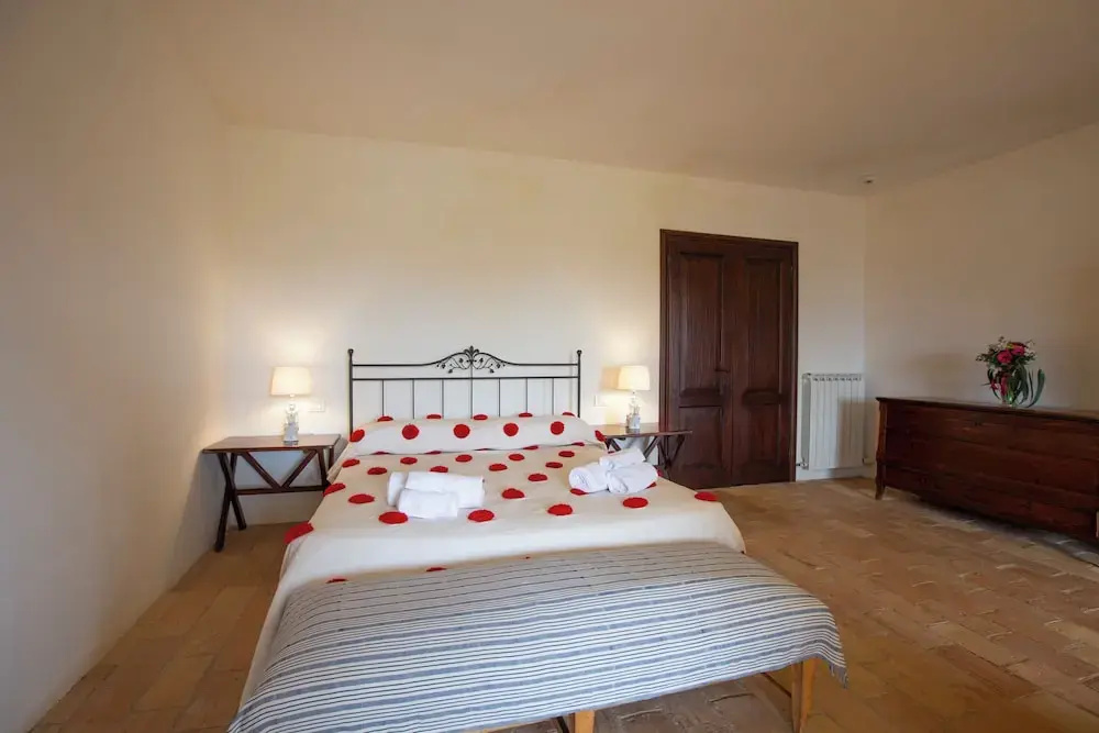 Standard Double Suite (full double bed)