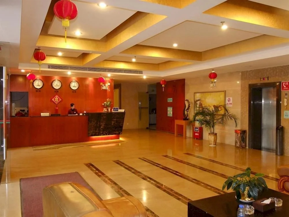Lobby & Reception