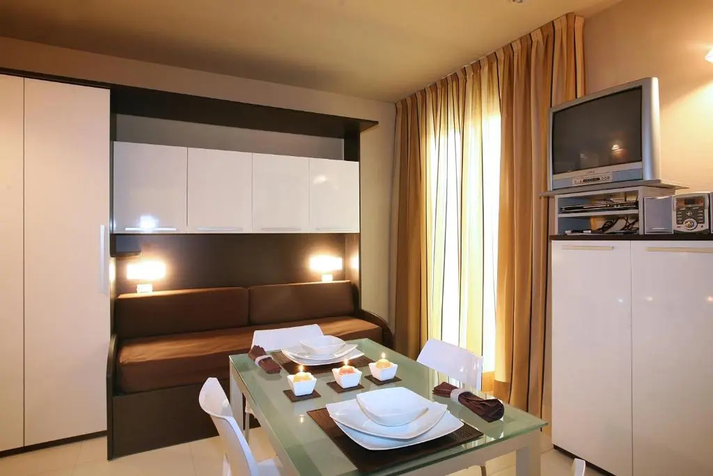 1 Bedroom Suite