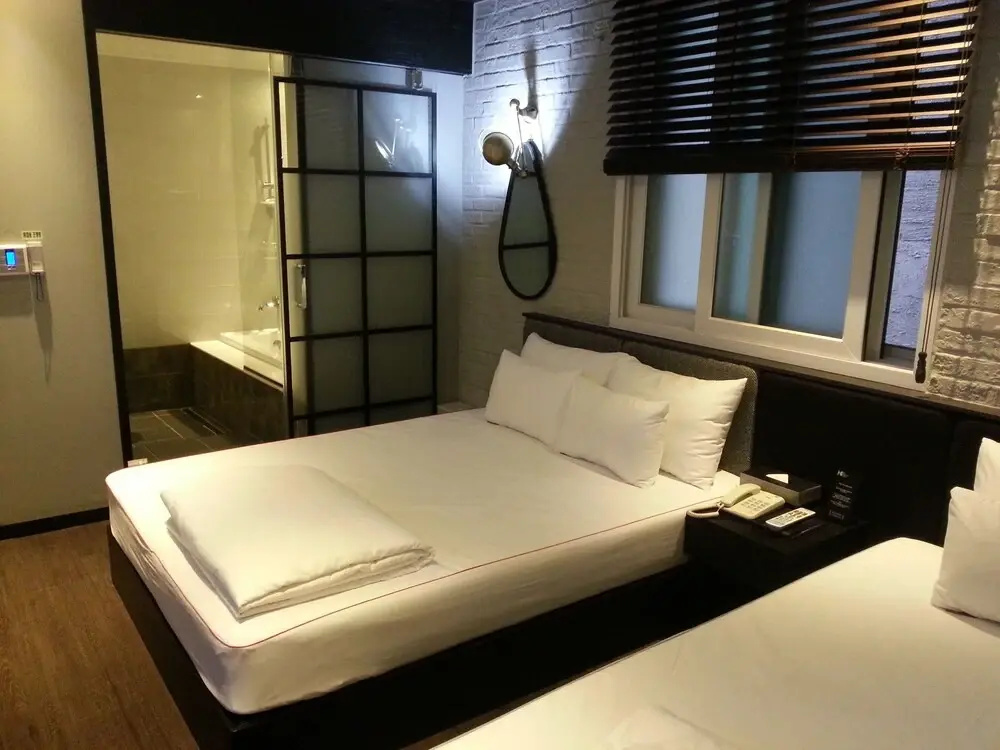 Standard Double room (full double bed)