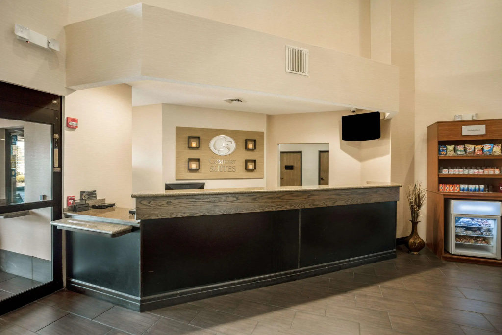 Lobby & Reception