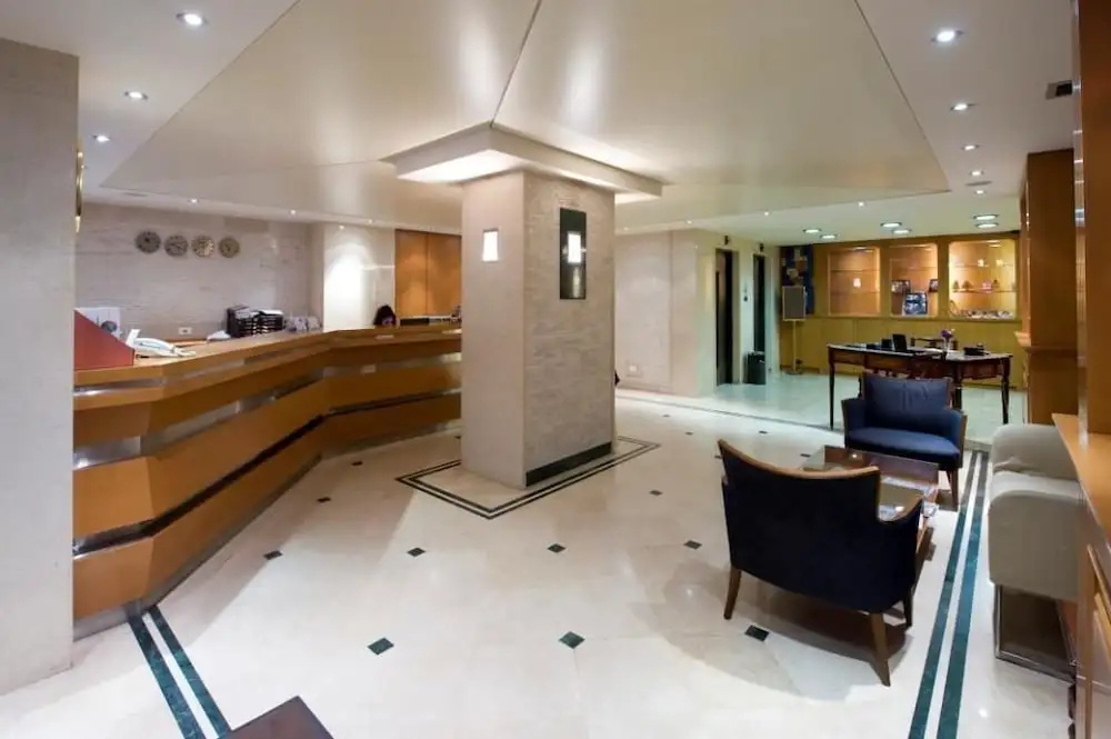 Hotel photo 2