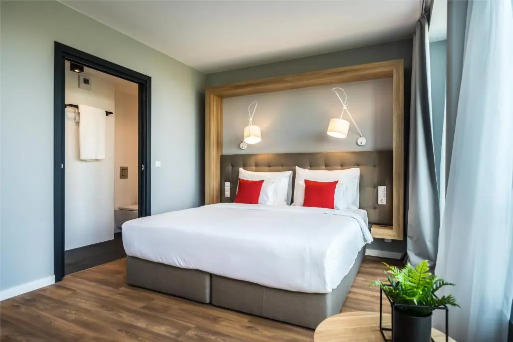 Superior Double room (full double bed)