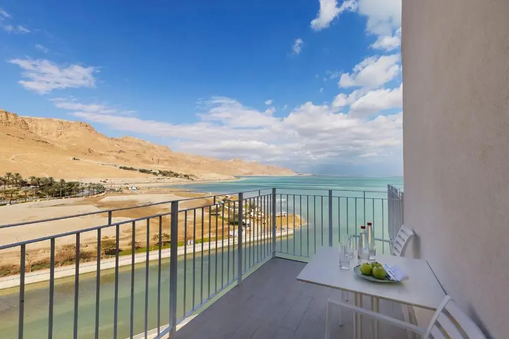 Deluxe room with sea view