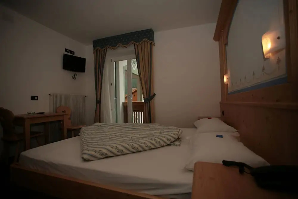 Standard Double room with balcony (full double bed)