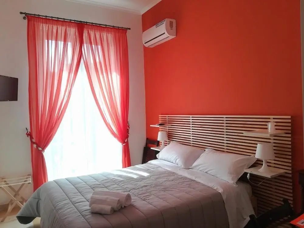 Economy room
