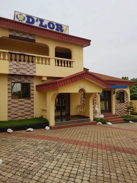 D'lor Suites Hotel