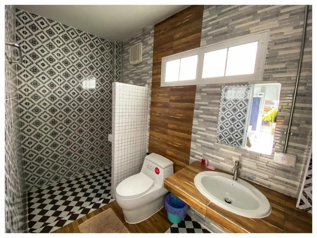 Standard Double room with balcony (full double bed)