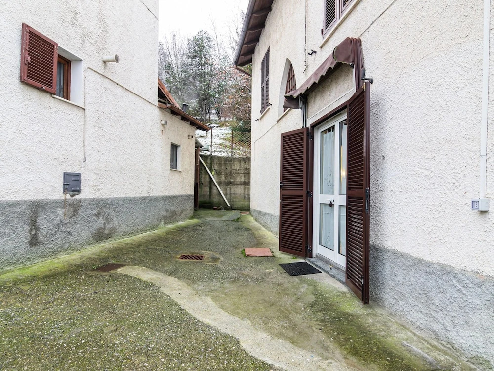 Pleasant Holiday Home in Serravalle Scrivia With Garden