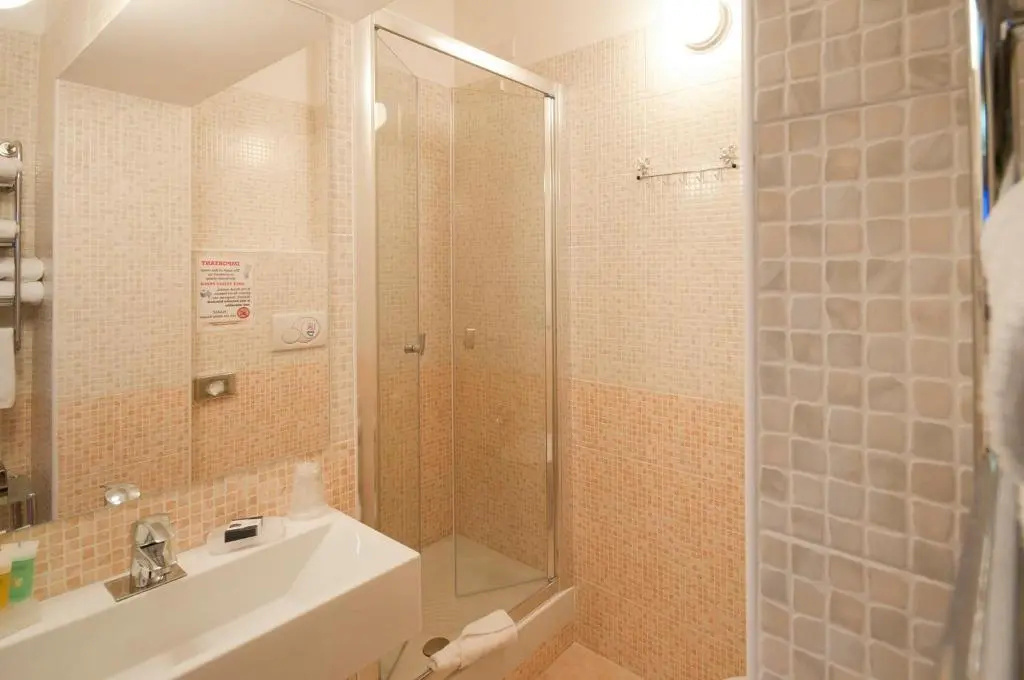 Standard Annex Triple room