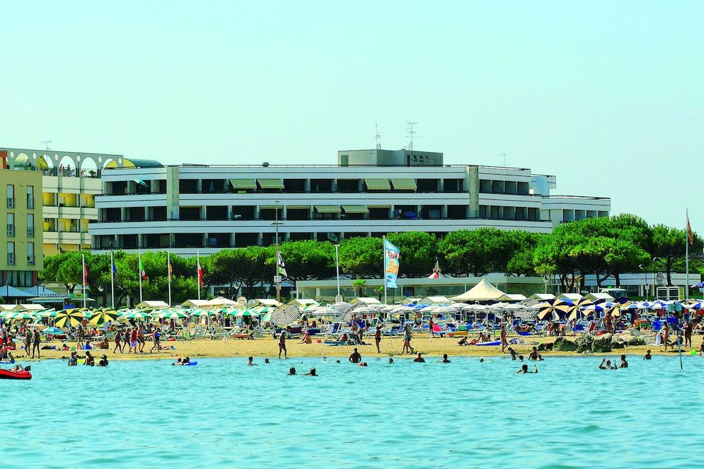 Hotel photo 38