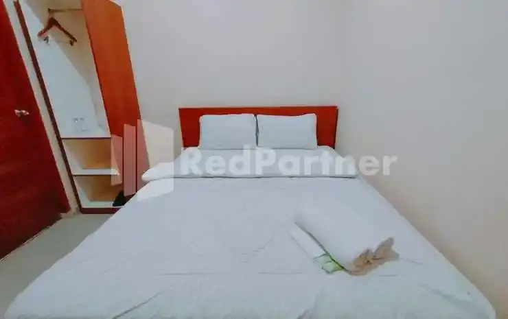 Calida Hotel Mitra RedDoorz near Alun Alun Wonosari