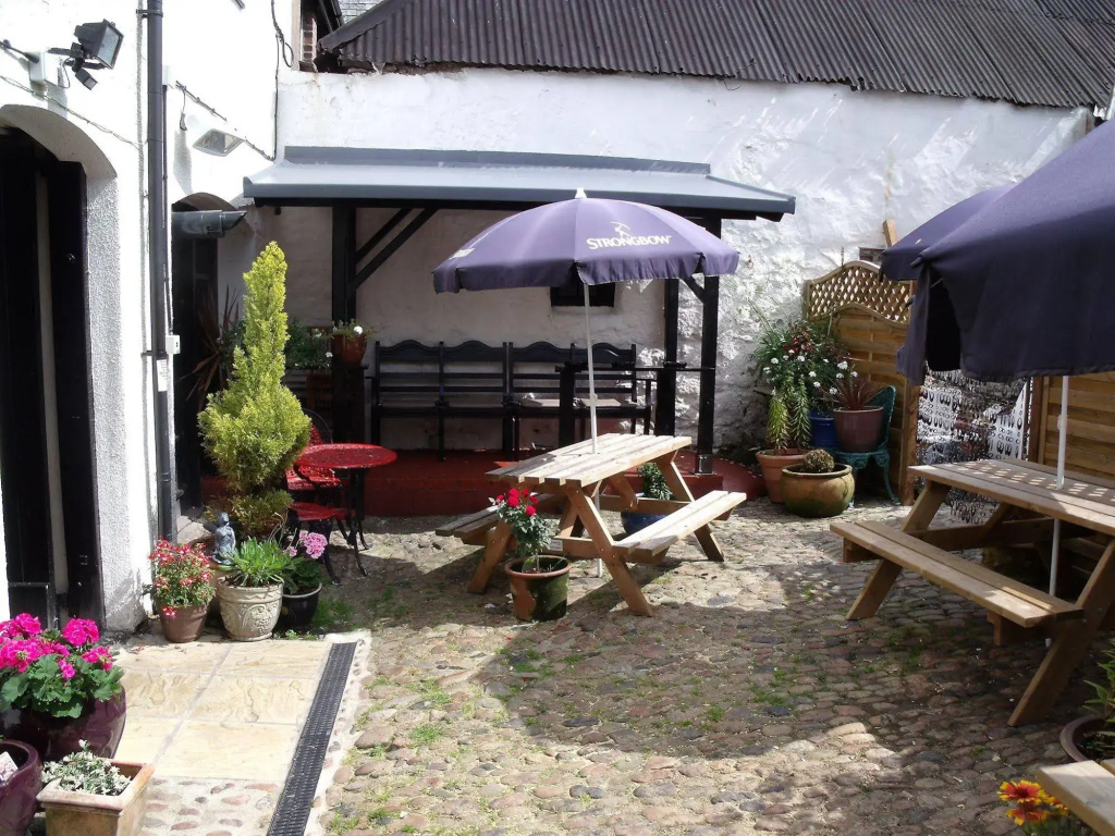 The Globe Inn