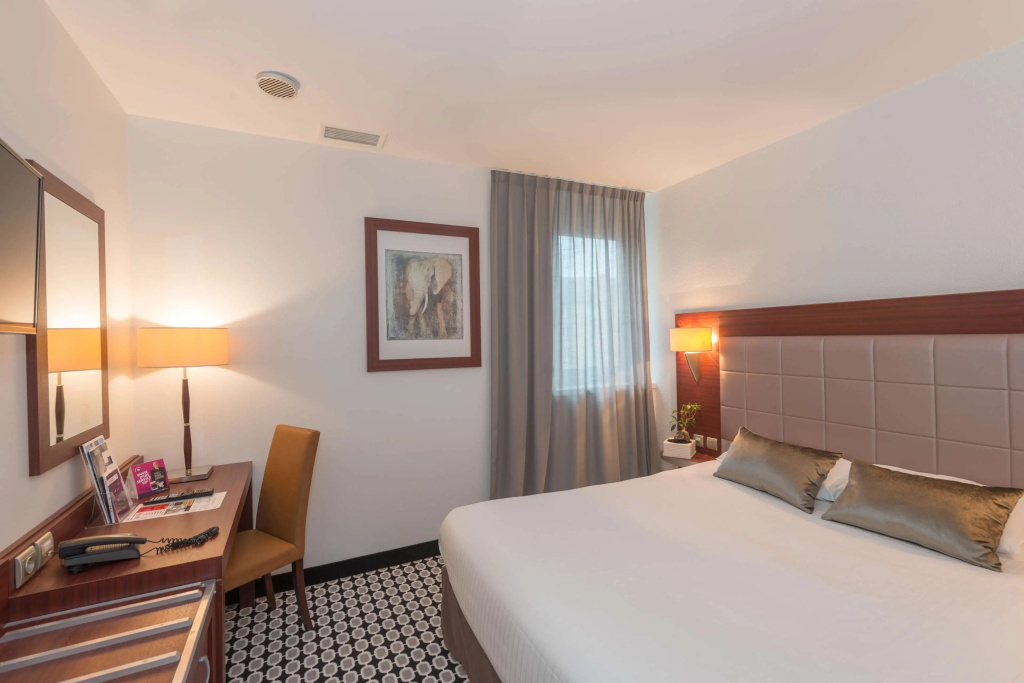 Standard Double room (full double bed)