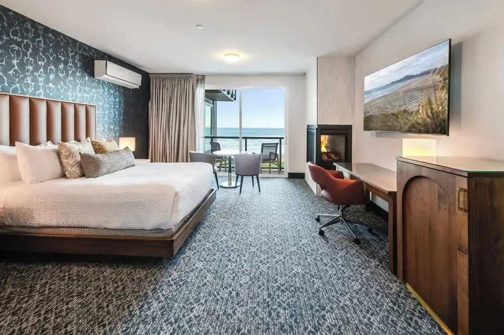 Standard Double room with balcony (full double bed)