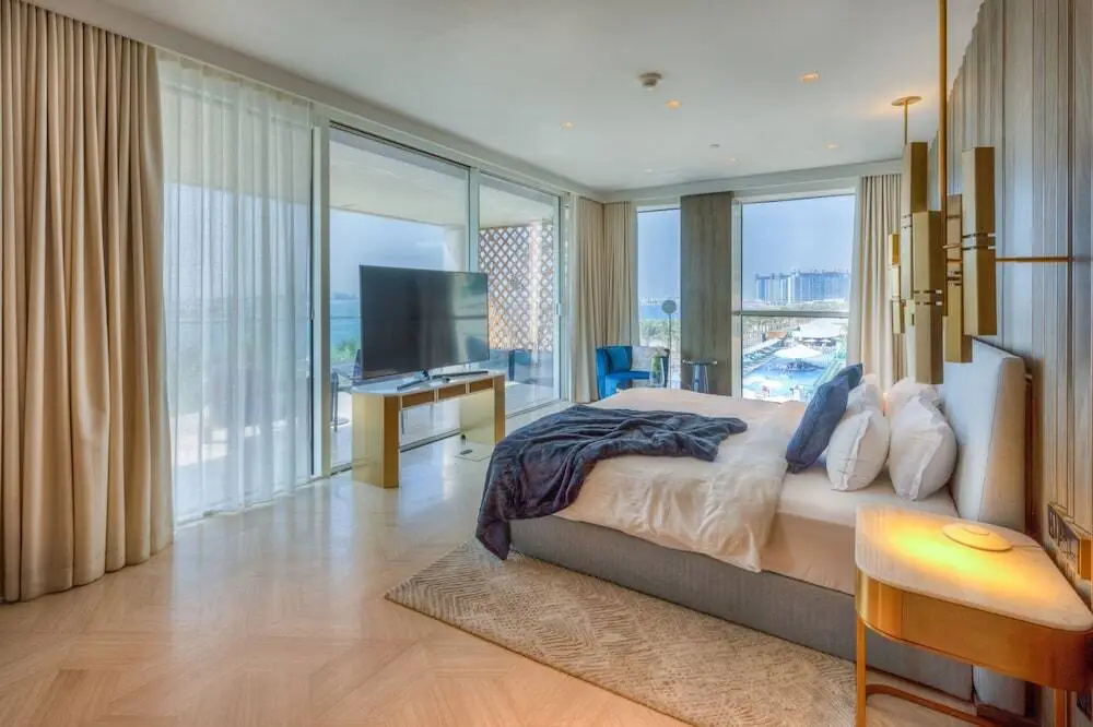 FIVE Palm Jumeirah Residences by Eden's Dubai