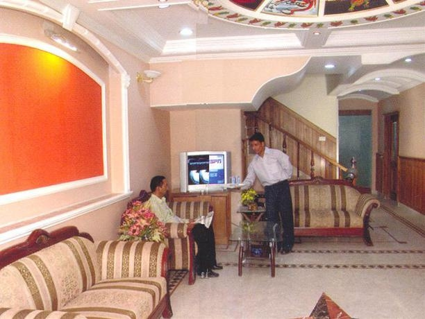 OYO 8505 Hotel Ashu Palace - Général