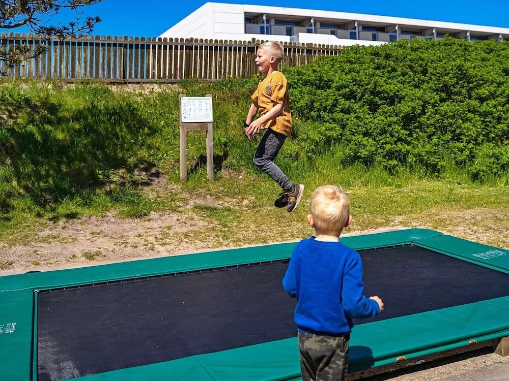 6 Person Holiday Home on a Holiday Park in Blokhus - фото 16