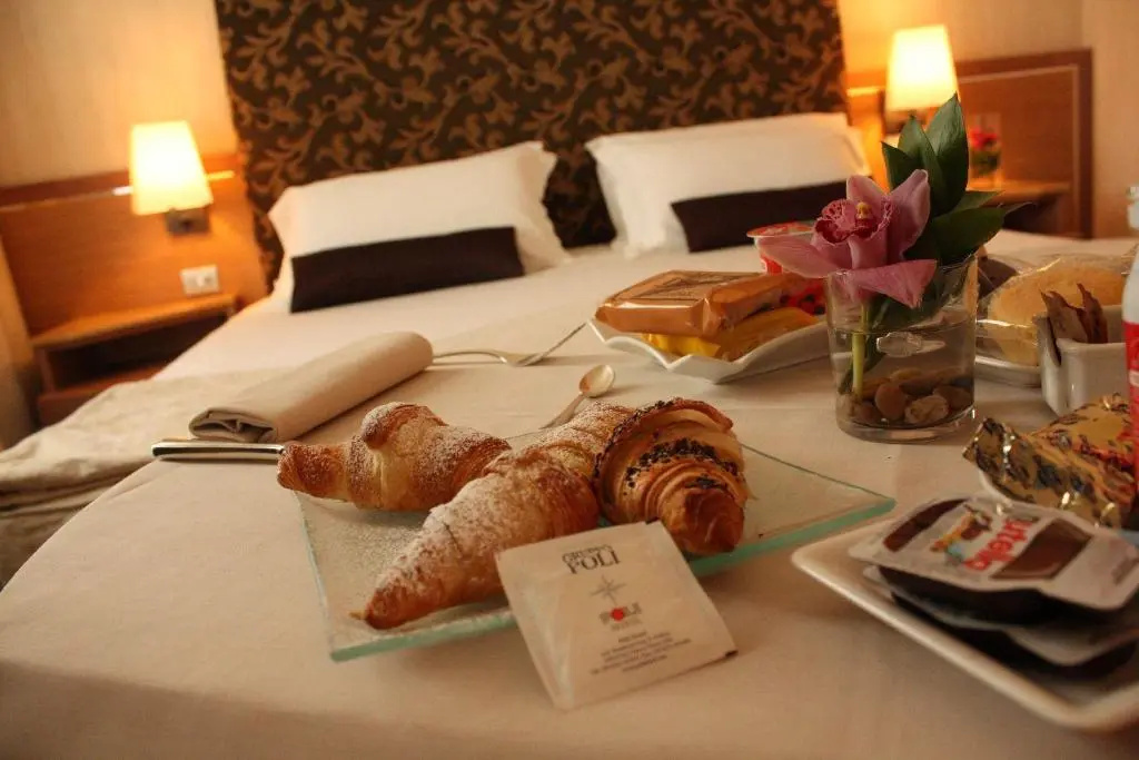 Poli Hotel - Chambres