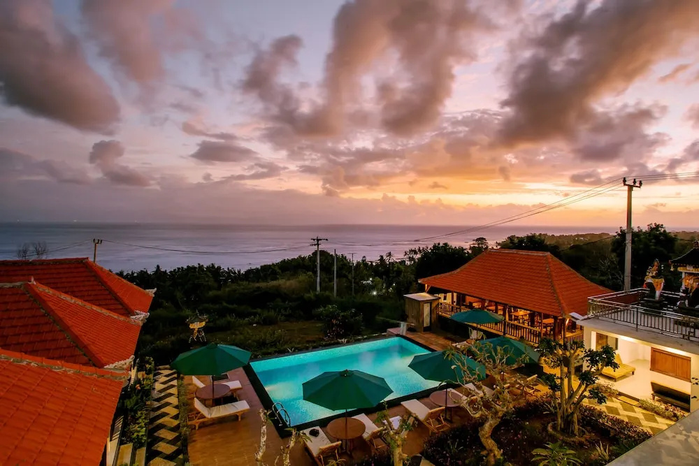 Beach & Waterfront