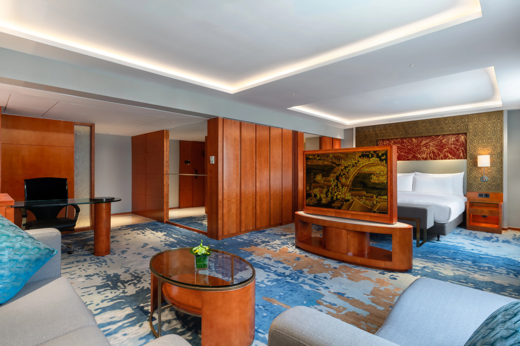 China Hotel - фото 6