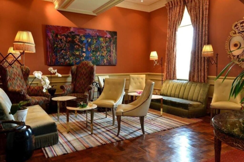 The Monarch Hotel by null