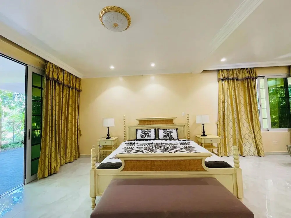 4 Bedrooms Deluxe Cottage with garden view