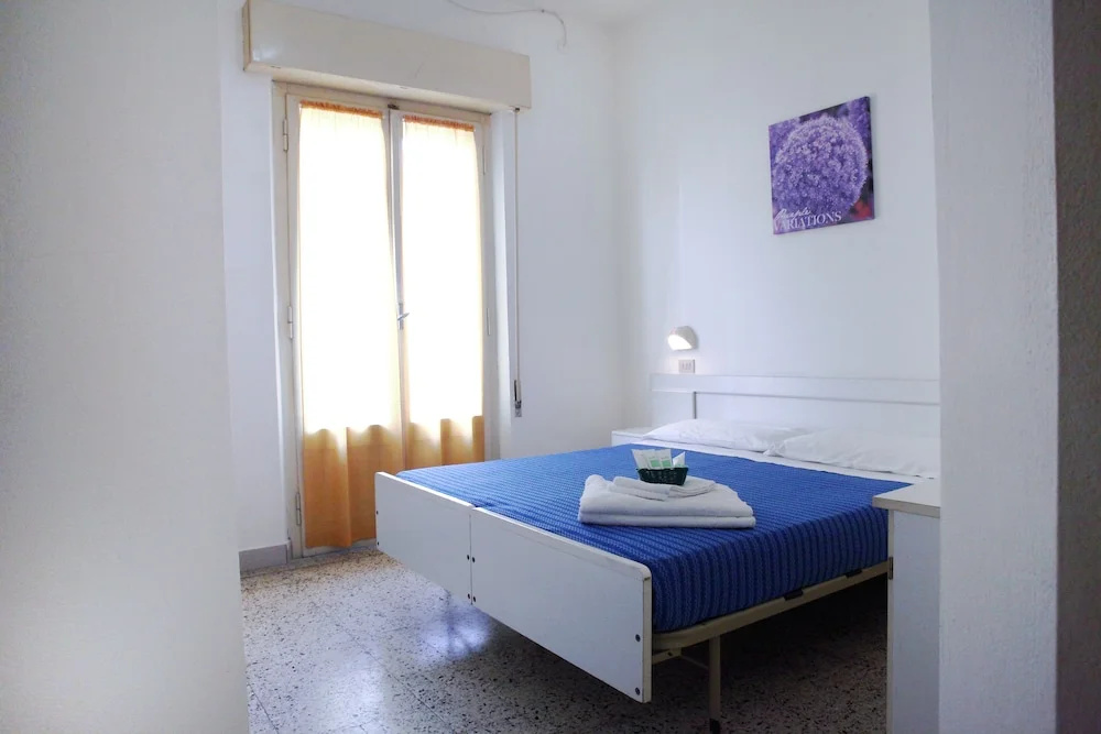 Economy Double room (full double bed)