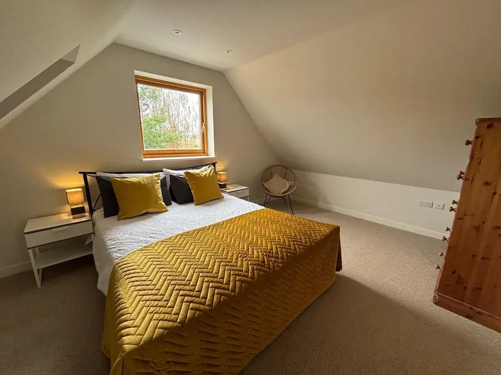 Tranquil Pond View Loft Retreat in Sudbury