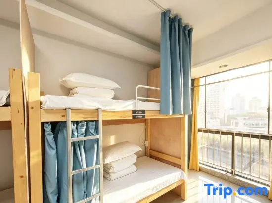 Xunyou Youth Apartment (Shanglinfang Commercial Street)