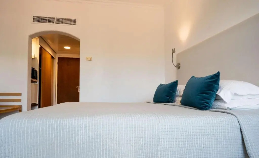 Coral Beach Hotel and Resort - Chambres
