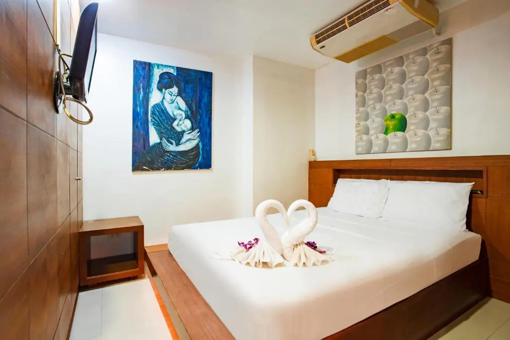 2 Bedrooms Apartment