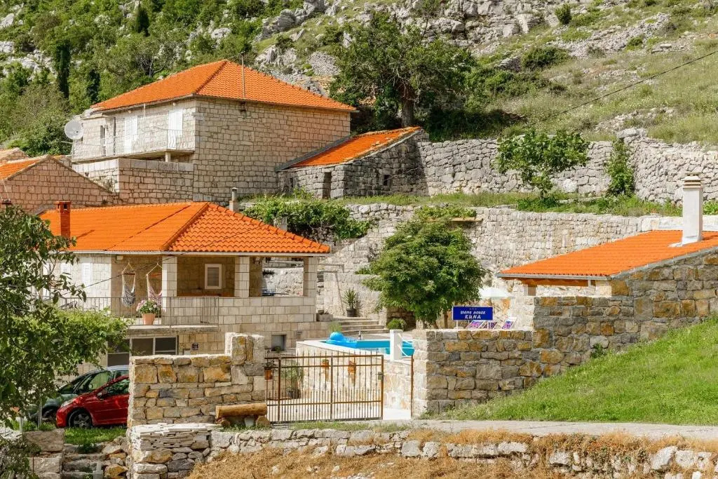 Stone House Kuna