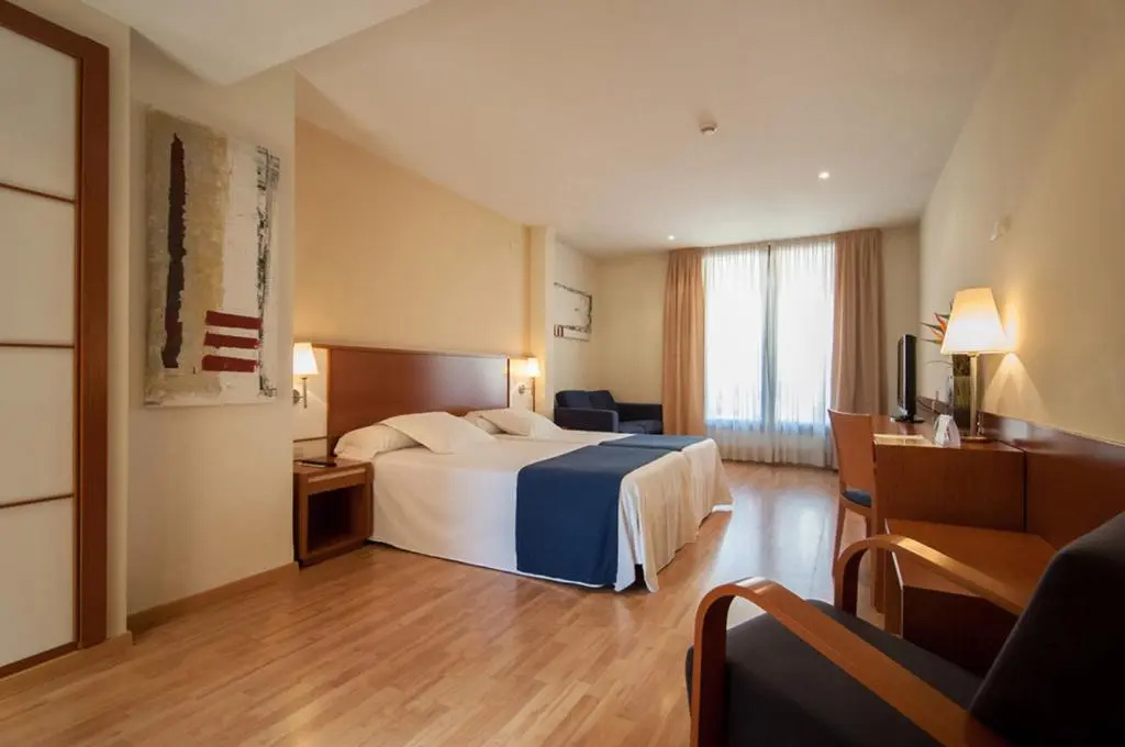 Deluxe Terrace Double room (full double bed)