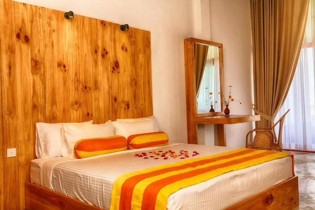 Deluxe Double room with balcony (full double bed)