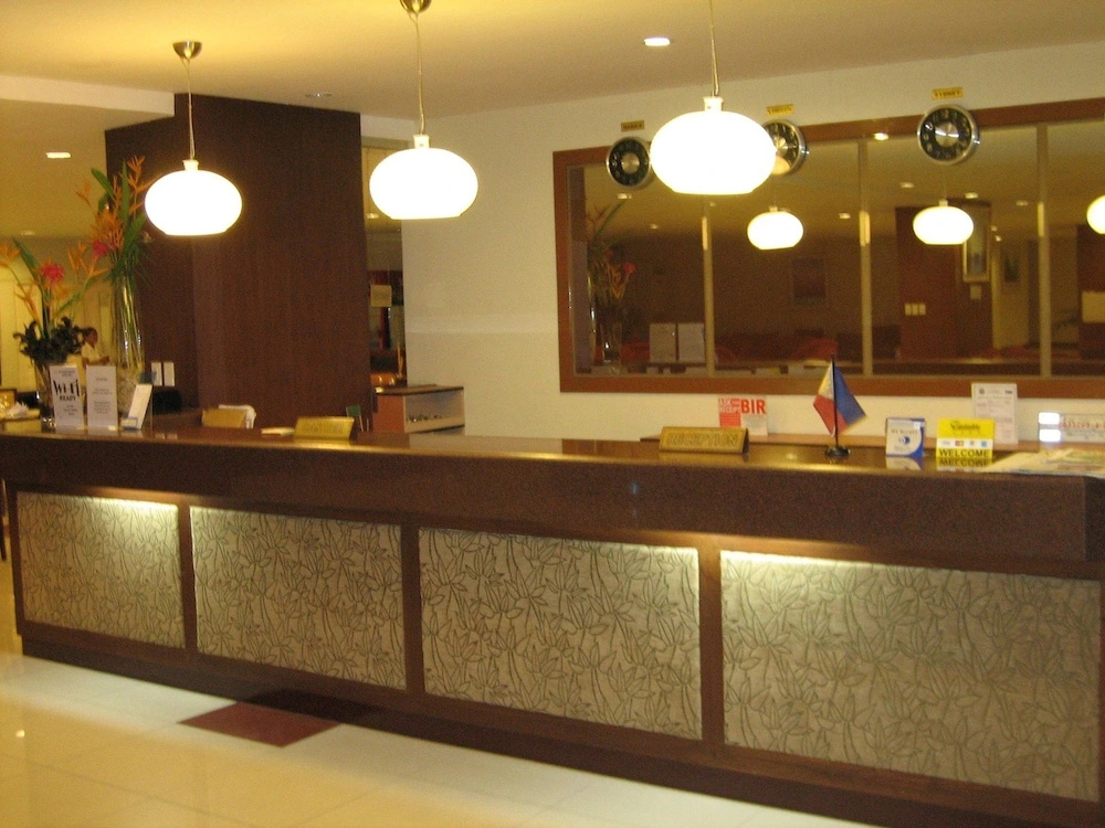 Lobby & Reception