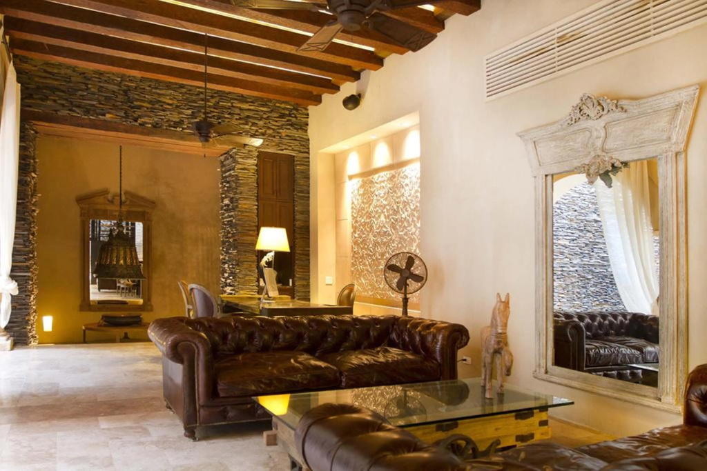 Lobby & Reception