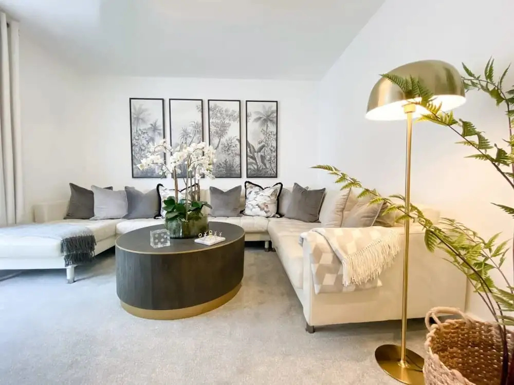 Host Stay The Charles Street Retreat