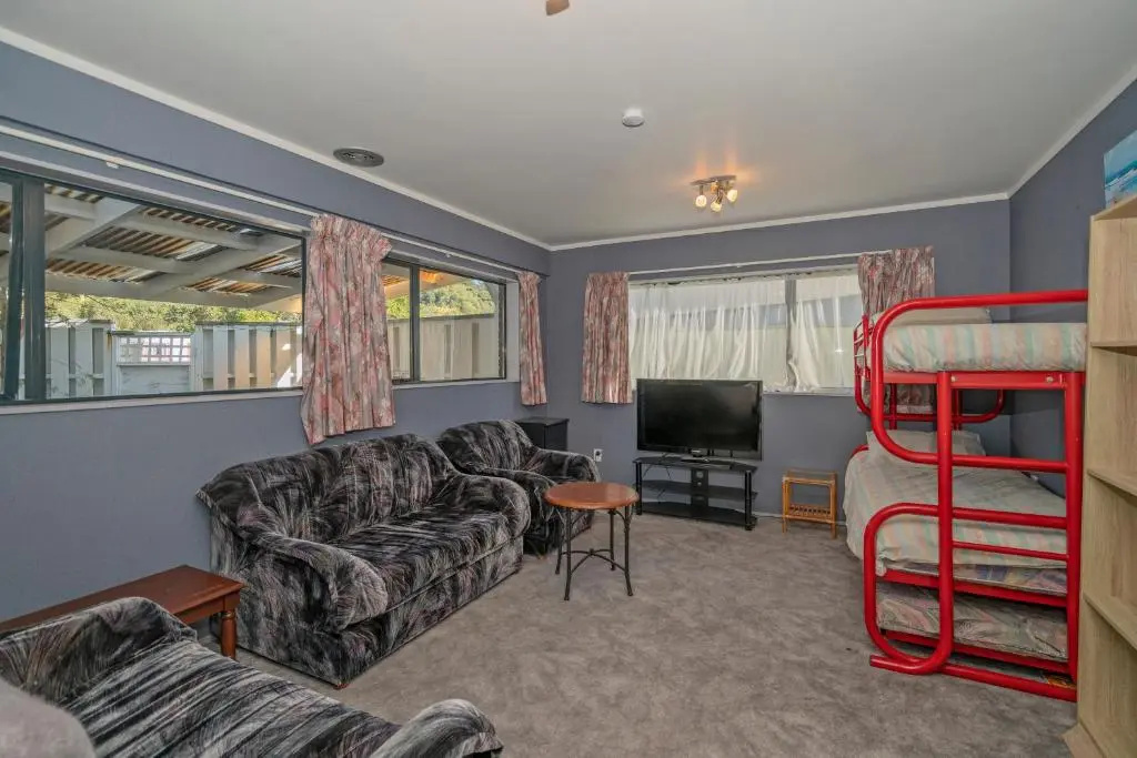 Shell Seekers - Pauanui Downstairs Holiday Unit