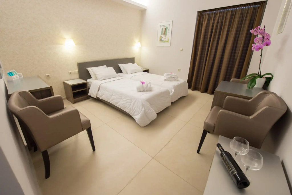 Standard Double room (full double bed)