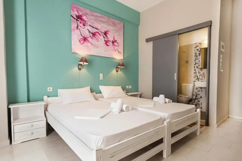 Standard Triple room with balcony