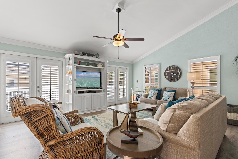 Sandpiper Cove Resort by Panhandle Getaways - Chambres
